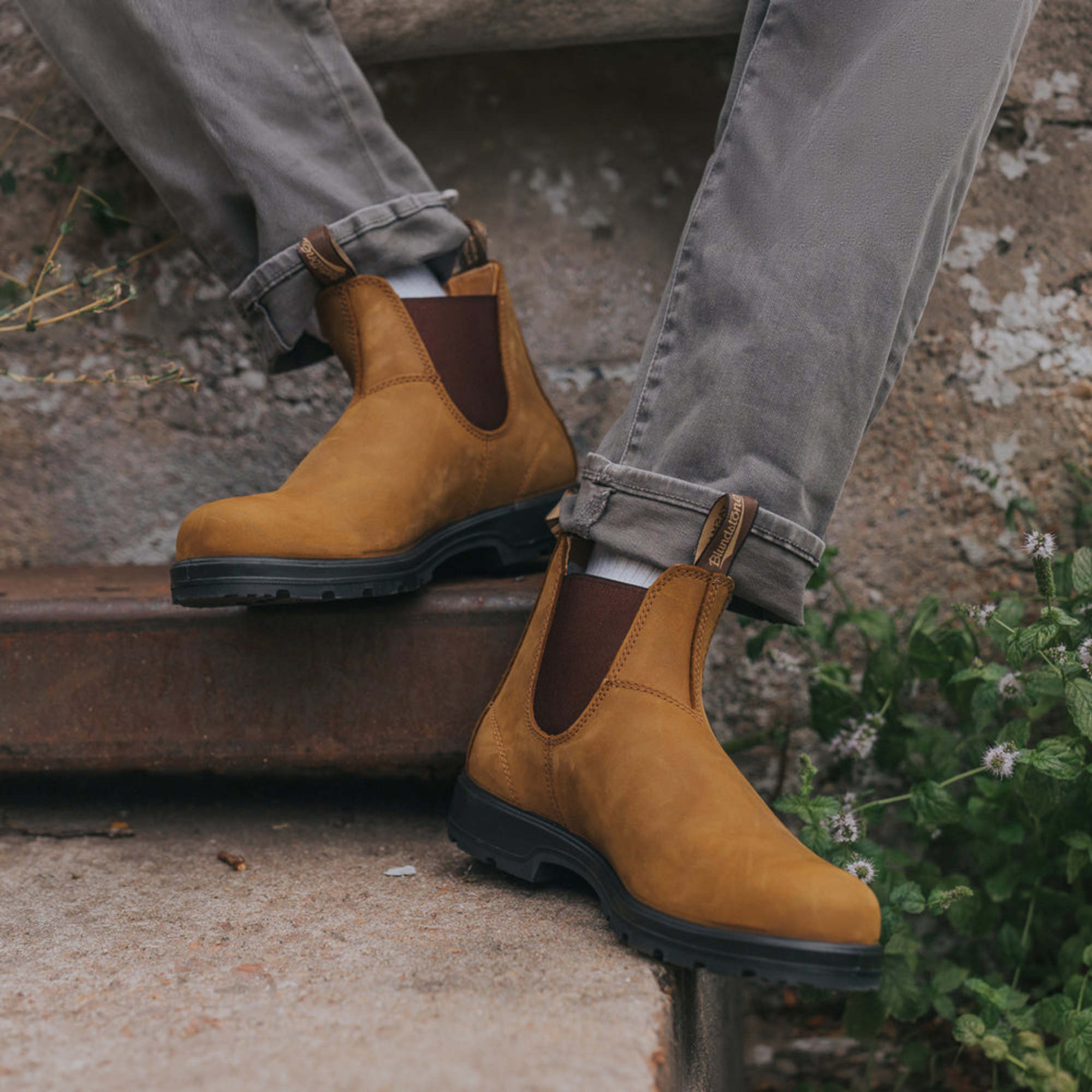 Men's Classics #562 - Image 4